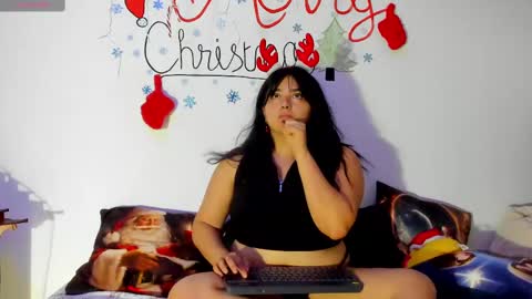 Snapshot of jessicared18 chatting on 19, 12, 2024 jessicared18 online show from 19, 12, 2024