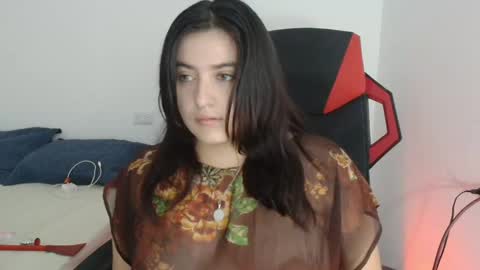 Snapshot of jessicared18 chatting on 19, 9, 2025 jessicared18 online show from 19, 9, 2025