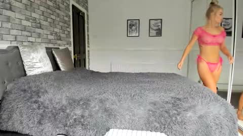 jessiebella0210_ online show from 18, 10, 2025