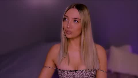 jessiellle online show from 14, 10, 2025