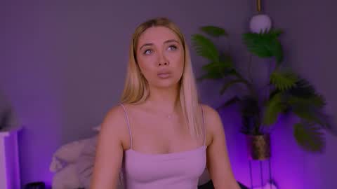 jessiellle online show from 4, 11, 2025