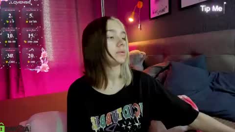 Snapshot of jessiexxiv chatting on 4, 8, 2026 Jessie online show from 4, 8, 2026