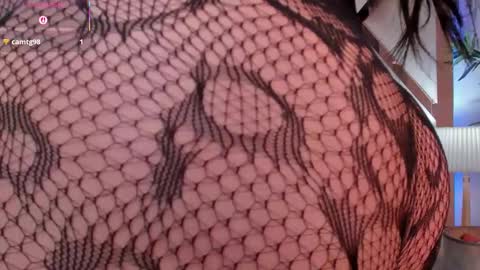 Snapshot of jessiica_stonne2 chatting on 15, 12, 2025 JESSICA STONNE online show from 15, 12, 2025