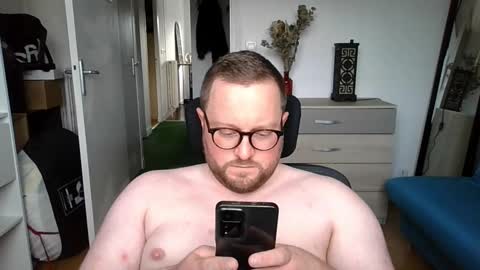 jeuneloup92 online show from 24, 10, 2025