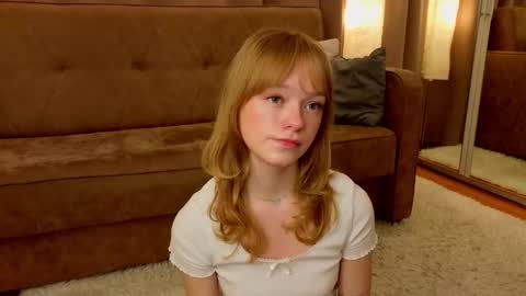 Snapshot of jewellhogan chatting on 18, 12, 2025 Gwen online show from 18, 12, 2025