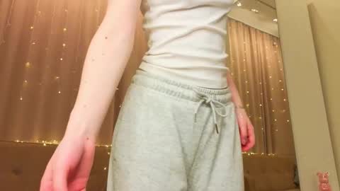 Snapshot of jewellhogan chatting on 17, 1, 2026 Gwen online show from 17, 1, 2026