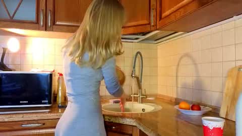 Snapshot of jewellhogan chatting on 7, 2, 2026 Gwen online show from 7, 2, 2026