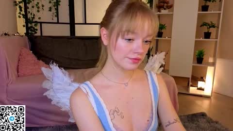 Snapshot of jewellhogan chatting on 13, 2, 2026 Gwen online show from 13, 2, 2026