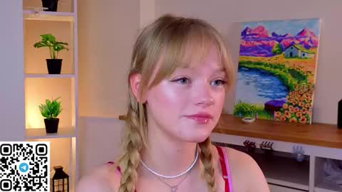 Snapshot of jewellhogan chatting on 19, 3, 2026 Gwen online show from 19, 3, 2026