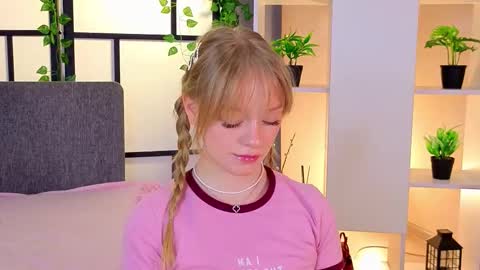 Snapshot of jewellhogan chatting on 20, 3, 2026 Gwen online show from 20, 3, 2026