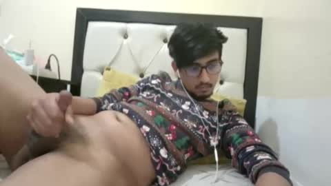 HotArabGuy24 online show from 15, 1, 2026