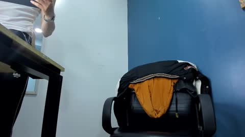 Jheampiero online show from 5, 2, 2026