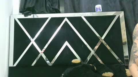 jhoana aston - daniel online show from 9, 3, 2025