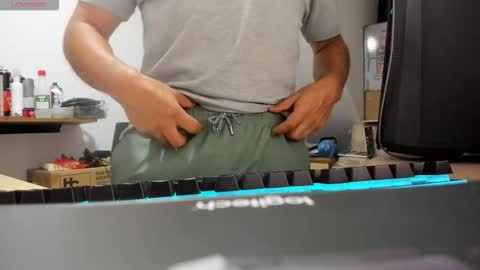 Snapshot of jhonatan_morales_s chatting on 14, 10, 2025 jhonatan_morales_s online show from 14, 10, 2025