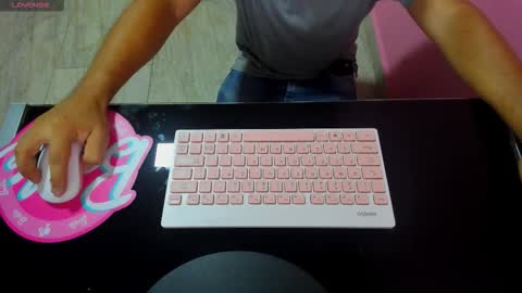 Snapshot of jhonatan_morales_s chatting on 5, 3, 2026 jhonatan_morales_s online show from 5, 3, 2026