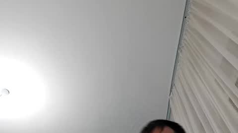 Here are Jhon and Tomy online show from 28, 1, 2025