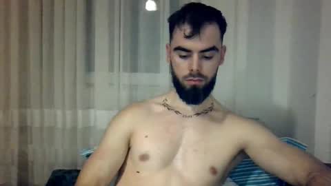 Here are Jhon and Tomy online show from 31, 10, 2025