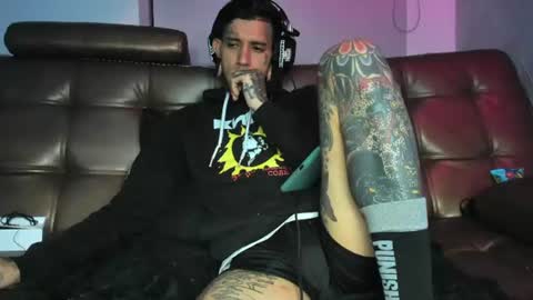 jhonny_ackerman online show from 2, 7, 2026