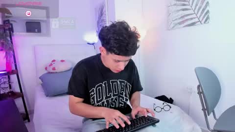JHONNATHAN online show from 30, 4, 2026