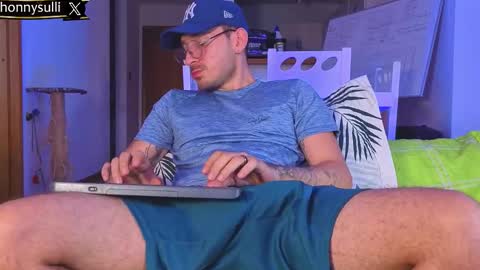 Snapshot of jhonny_sullivan chatting on 19, 11, 2025 jhonny and friend online show from 19, 11, 2025