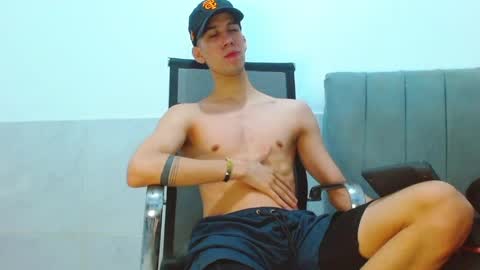 jhony_sex3 online show from 5, 5, 2026