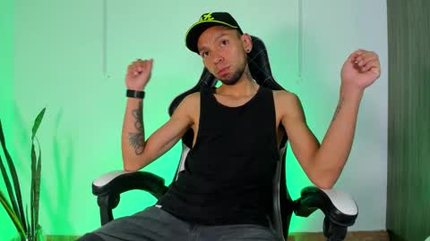 Snapshot of jhors_silv chatting on 14, 10, 2025 Jhors online show from 14, 10, 2025