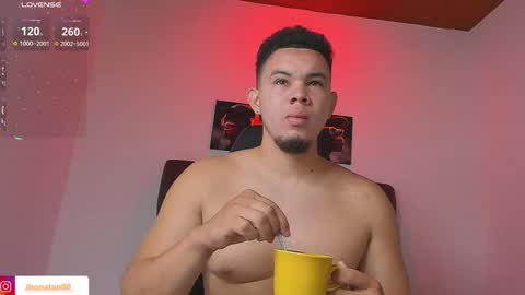 Jhonatan80  online show from 7, 10, 2025