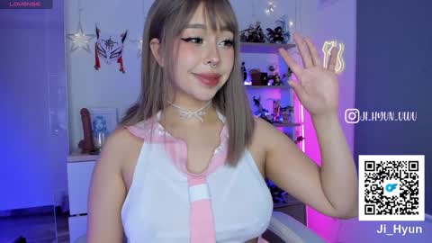 Snapshot of ji_hyun chatting on 2, 2, 2025 Ji online show from 2, 2, 2025