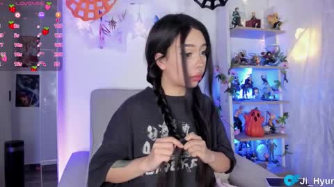 Snapshot of ji_hyun chatting on 23, 10, 2025 Ji online show from 23, 10, 2025