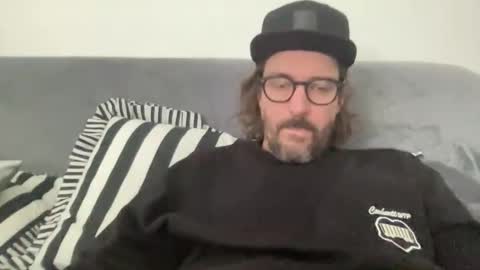 Snapshot of jimboo400 chatting on 14, 10, 2025 jimboo400 online show from 14, 10, 2025