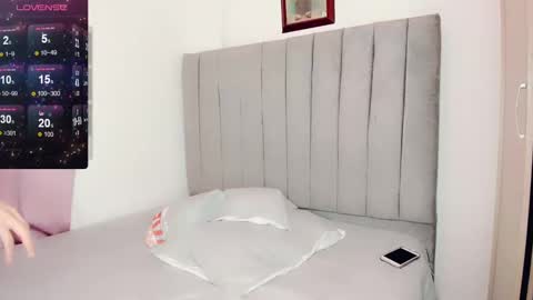 Snapshot of jimenna__ chatting on 5, 1, 2025 jimenna online show from 5, 1, 2025