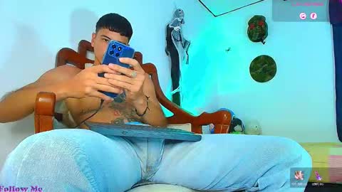 Jimm  Independent Model  online show from 20, 11, 2025