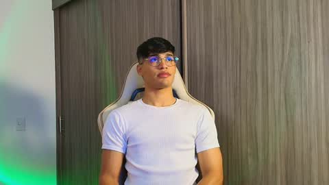 Jimmy Leeh online show from 2, 12, 2025