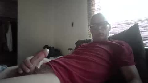 Snapshot of jizzmitten5 chatting on 14, 11, 2025 jizzmitten5 online show from 14, 11, 2025