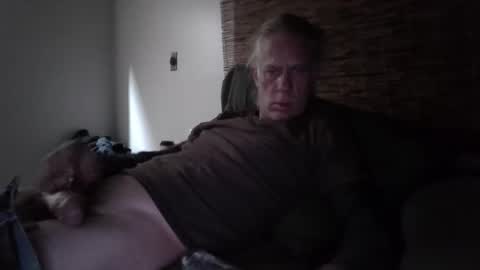 Snapshot of jizzmitten5 chatting on 15, 11, 2025 jizzmitten5 online show from 15, 11, 2025