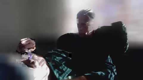 Snapshot of jizzmitten5 chatting on 23, 11, 2025 jizzmitten5 online show from 23, 11, 2025