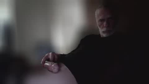 Snapshot of jizzmitten5 chatting on 22, 12, 2025 jizzmitten5 online show from 22, 12, 2025