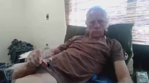 Snapshot of jizzmitten5 chatting on 26, 2, 2026 jizzmitten5 online show from 26, 2, 2026