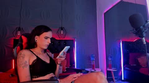 Joa Isaza     online show from 19, 1, 2025