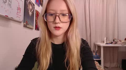 Snapshot of joan_kiss chatting on 27, 9, 2025 joan_kiss online show from 27, 9, 2025