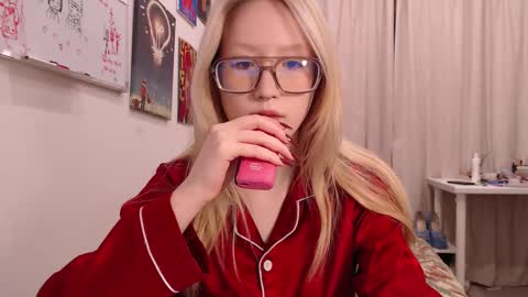 Snapshot of joan_kiss chatting on 30, 9, 2025 joan_kiss online show from 30, 9, 2025