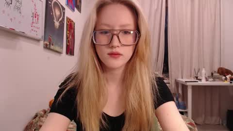 Snapshot of joan_kiss chatting on 6, 10, 2025 joan_kiss online show from 6, 10, 2025