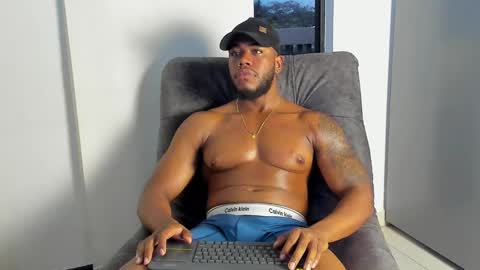 JOAN SAENZ online show from 29, 12, 2024