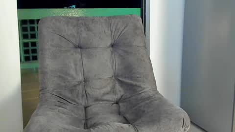 JOAN SAENZ online show from 10, 1, 2025