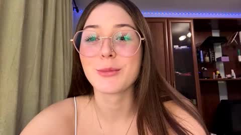 Snapshot of joanalkins chatting on 28, 11, 2025 Adel online show from 28, 11, 2025