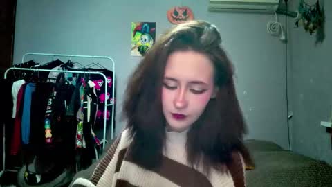 Joannatompson online show from 4, 10, 2025