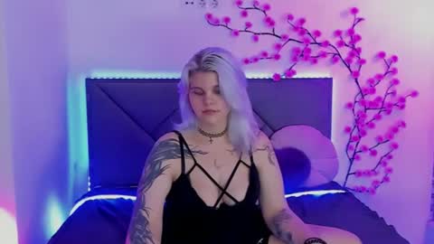 Snapshot of joannlowes chatting on 14, 7, 2026 Joann online show from 14, 7, 2026