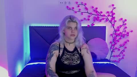 Snapshot of joannlowes chatting on 15, 7, 2026 Joann online show from 15, 7, 2026