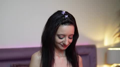  Joelle  online show from 26, 11, 2025