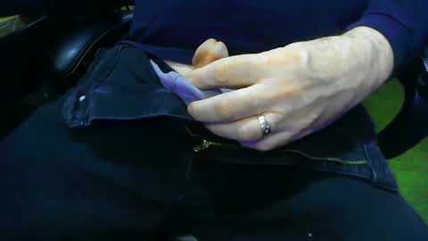 Snapshot of joeyballs123 chatting on 19, 12, 2025 joeyballs123 online show from 19, 12, 2025